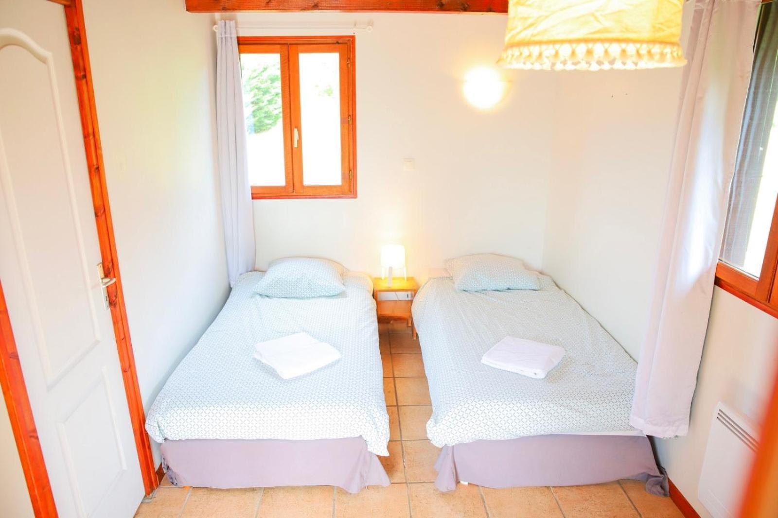 Les Cabanes Parisiennes - Chalets 1H30 From Paris - 62P Sainte-Geneviève-des-Bois Esterno foto