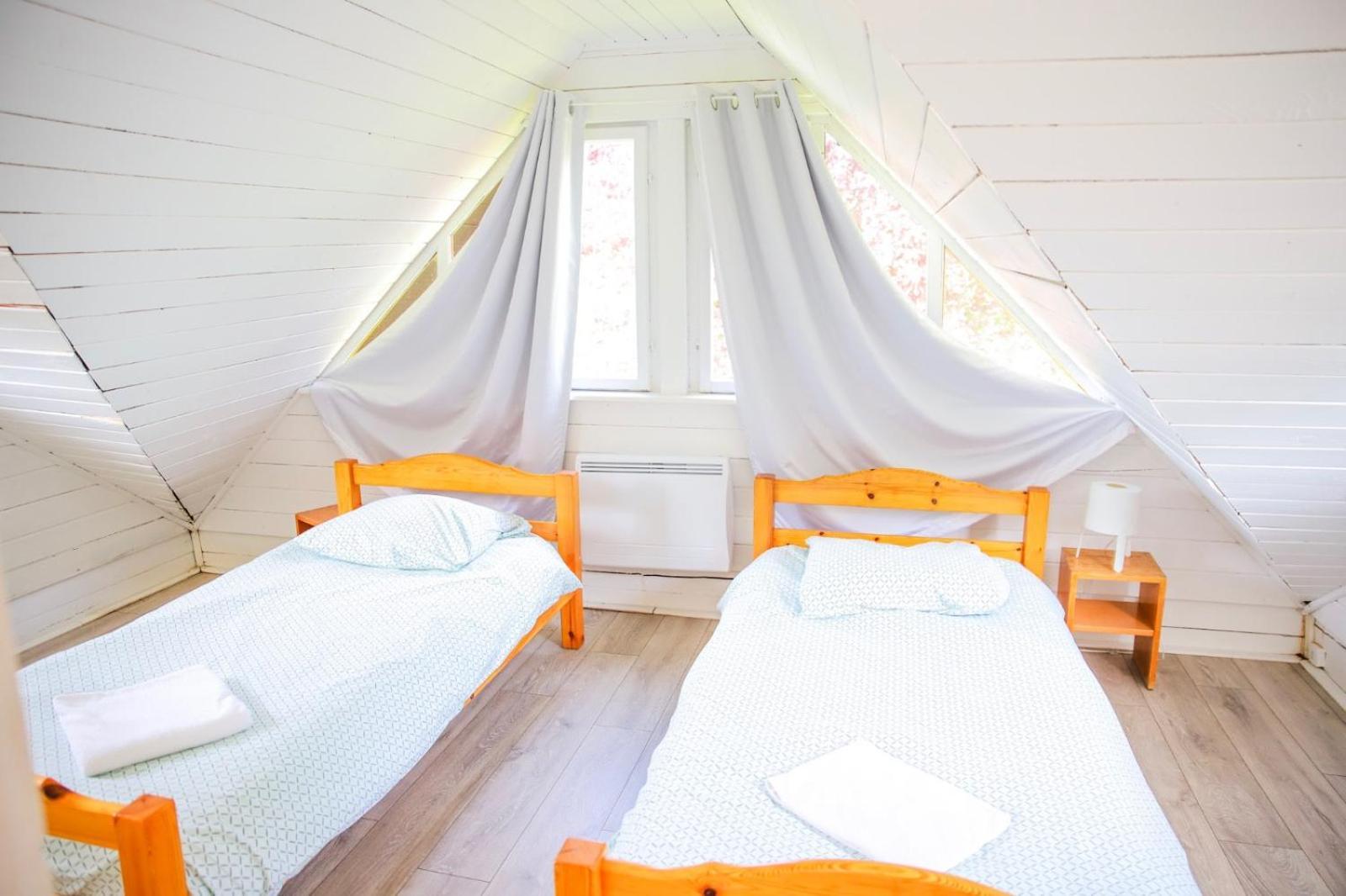 Les Cabanes Parisiennes - Chalets 1H30 From Paris - 62P Sainte-Geneviève-des-Bois Esterno foto