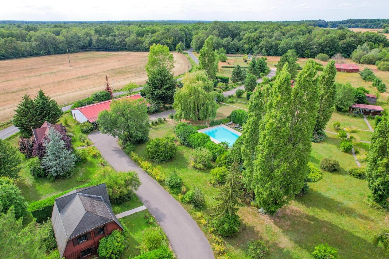 Les Cabanes Parisiennes - Chalets 1H30 From Paris - 62P Sainte-Geneviève-des-Bois Esterno foto