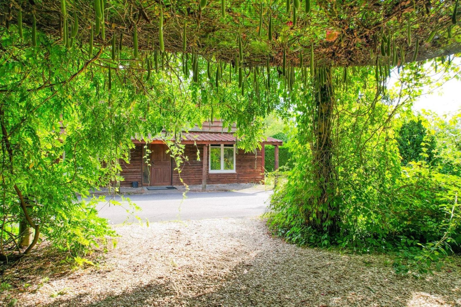Les Cabanes Parisiennes - Chalets 1H30 From Paris - 62P Sainte-Geneviève-des-Bois Esterno foto