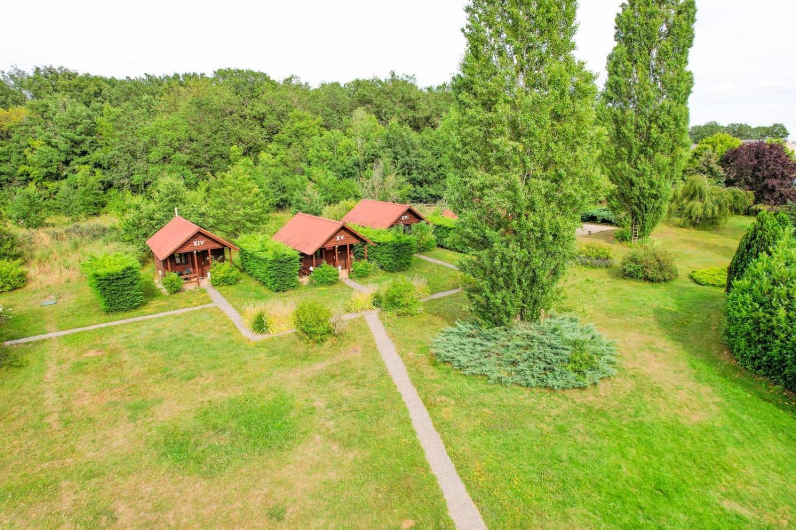 Les Cabanes Parisiennes - Chalets 1H30 From Paris - 62P Sainte-Geneviève-des-Bois Esterno foto